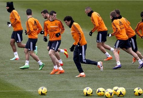 ريال مدريد يسعى لصدارة الليغا مؤقتا في مواجهة غرناطة ريال مدريد يسعى لصدارة الليغا مؤقتا في مواجهة غرناطة