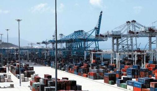 التوقيع على اتفاقيتين لتعزيز التعاون بين مينائي مرسيليا وميناء طنجة المتوسط