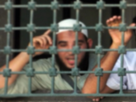 أشرطة “بورنوغرافية” بحوزة أحد أشهر معتقلي السلفية بسجن تطوان