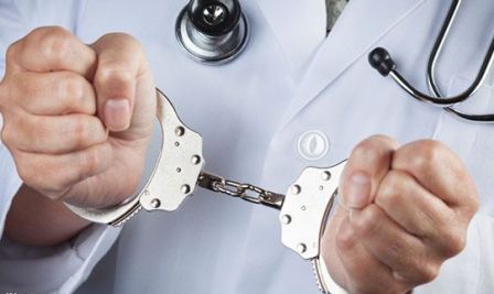 إيقاف 3 طلبة أطباء بحوزتهم مخدرات في طنجة
