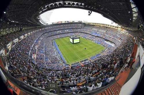 ريال مدريد يجهز ملعبه للإحتفال في حال تحقيق الليغا