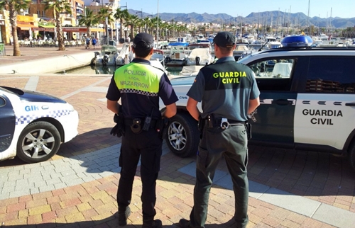 تفكيك شبكة لتهريب الحشيش من شمال المغرب الى إسبانيا واعتقال 10 أشخاص