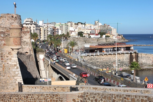 الحزب الحاكم بسبتة المحتلة يهاجم المغرب ويتهمه بـ”محاصرة” المدينة