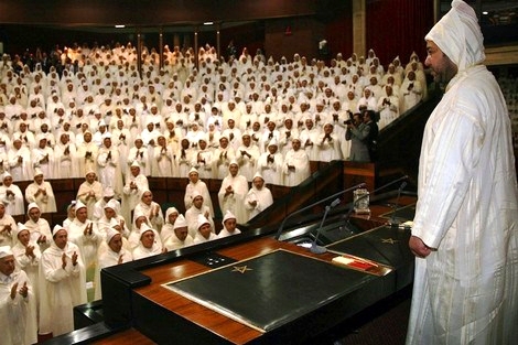 الملك يدعو إلى رفع الدعم المالي للأحزاب وتحسين الخدمات الاجتماعية للمواطنين