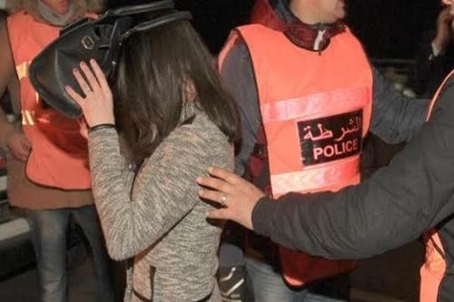 اعتقال سيدة متلبسة بترويج “السيليسيون” و”الهيروين” بطنجة
