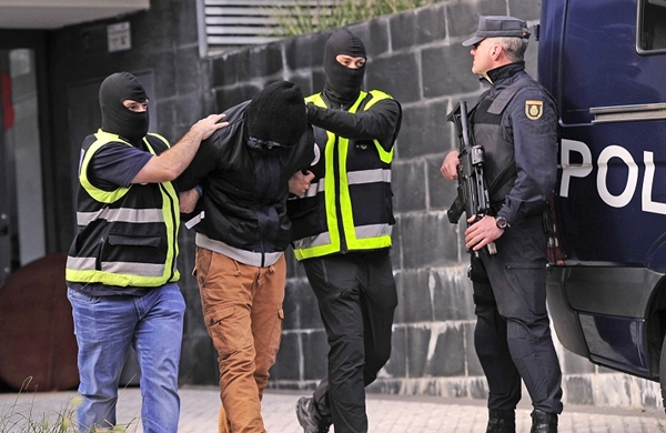 تنسيق أمني مغربي إسباني يسفر عن توقيف عنصر يقوم بالتجنيد لصالح تنظيم داعش
