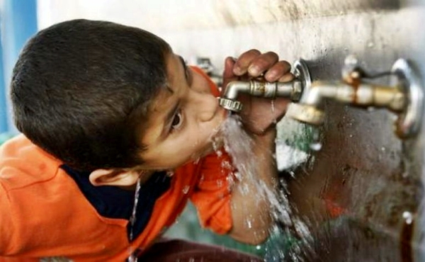 المغرب يقترض من فرنسا 51 مليون أورو لتحسين خدمة الماء الصالح للشرب بأقاليم الشمال