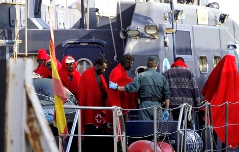 البحرية الاسبانية تنقذ 215 مهاجرا مغربيا من بينهم 35 قاصرا أبحروا من سواحل طنجة