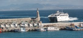 توقف حركة الملاحة البحرية بين طنجة وطريفة بسبب سوء أحوال الطقس