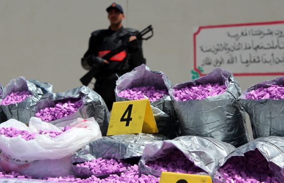 إيقاف ثلاثة أشخاص متلبسين بحيازة أزيد من 8 ألاف قرص مخدر بطنجة