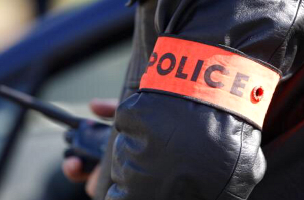 أمن طنجة يفتح تحقيقا مع موظف شرطة لتورطه في سرقة دراجة نارية