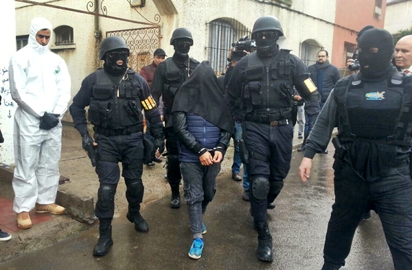 FBI المغرب يعتقل 7 عناصر مواليين لـ”داعش” ينشطون بين طنجة ومكناس FBI المغرب يعتقل 7 عناصر مواليين لـ”داعش” ينشطون بين طنجة ومكناس