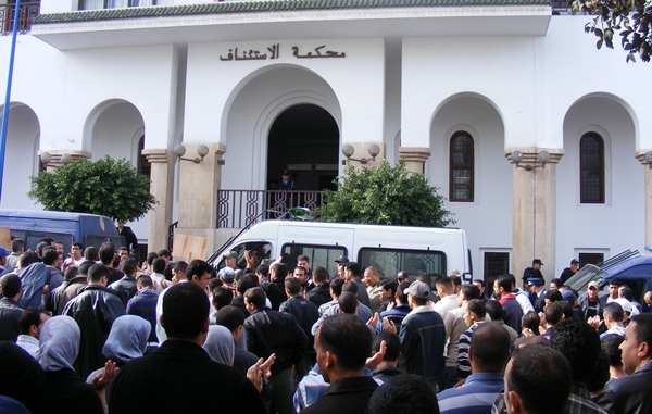 سنة سجنا نافذا لشاب بالحسيمة حرض على قتل العثماني بدل السائحتين سنة سجنا نافذا لشاب بالحسيمة حرض على قتل العثماني بدل السائحتين