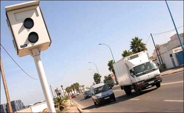 الرادار الثابت يهدد السائقين المخالفين بالاعتقال