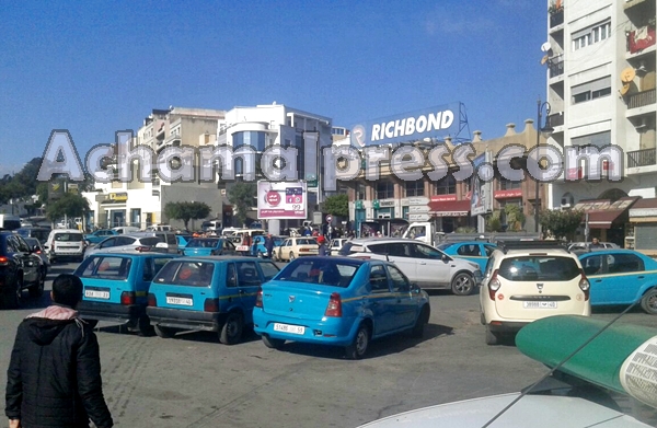 شلل في قطاع سيارات الاجرة بطنجة احتجاجا على الزيادة في سعر المحروقات