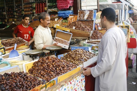 وزارة الداخلية تستنفر جميع مصالحها لمراقبة تموين الأسواق قبل رمضان