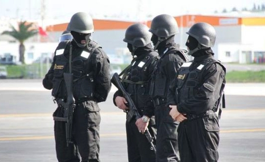 الحموشي يحدث فرقة أمنية خاصة بالمطارات تفاديا لتهديدات إرهابية الحموشي يحدث فرقة أمنية خاصة بالمطارات تفاديا لتهديدات إرهابية