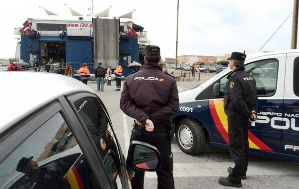 الأمن الاسباني يضبط مغربيا قادما من طنجة بحوزته مخدرات
