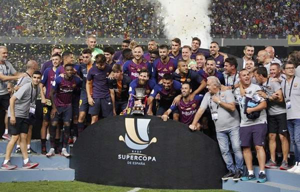 برشلونة يتوج بطلا لكأس “السوبر الاسباني” على حساب إشبيلية بطنجة