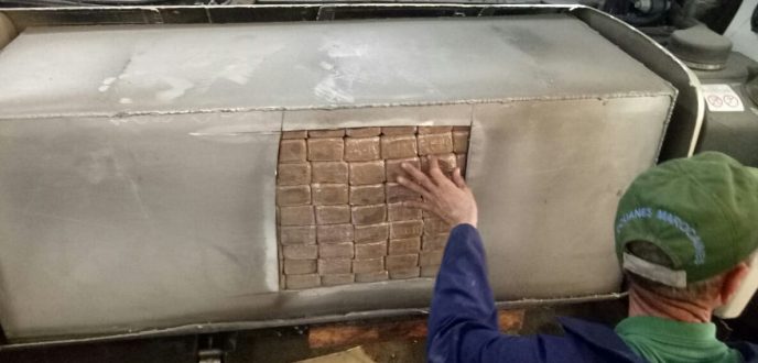 جمارك طنجة المتوسط تحبط محاولة تهريب 480 كلغ من المخدرات نحو أوروبا