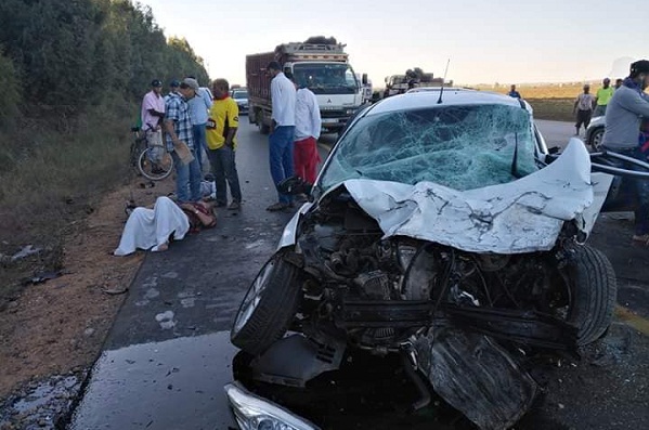 مصرع 4 أشخاص وإصابة 3 آخرين في حادثة سير بين العرائش والقصر الكبير