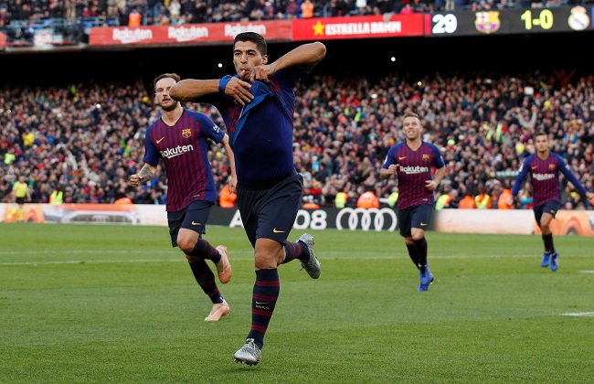 “سواريز” يقود برشلونة لاكتساح ريال مدريد بخماسية قاسية فى غياب “ميسي”