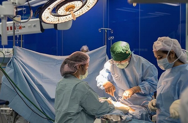 إجراء أول عملية لعلاج البروستات بدون جراحة بالمغرب