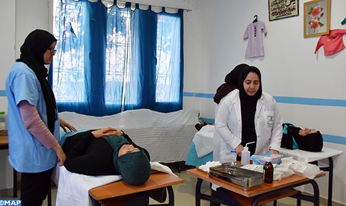 نساء الفنيدق يستفدن من حملة طبية للكشف المبكر عن سرطان الثدي والرحم