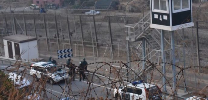إسبانيا تحدد تاريخ إزالة الأسلاك الشائكة من حدود سبتة المحتلة