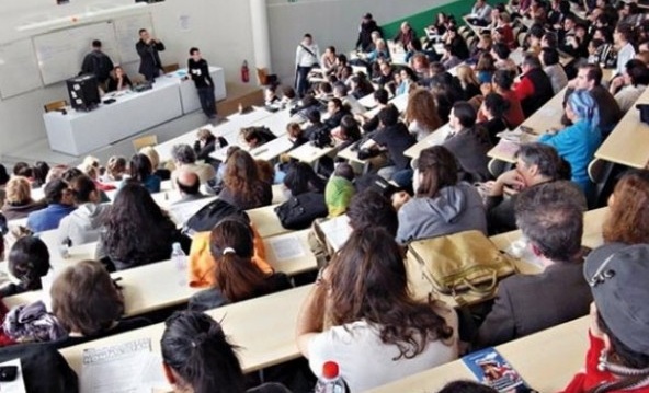 أزيد من 5000 طالب مغربي يتابعون دراستهم بالجامعات الإسبانية