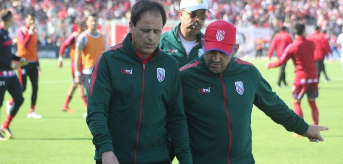 المغرب التطواني يقرر الاستغناء عن مدربه “بن حساين” بعد توالي الخسارات