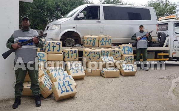 جمارك تطوان تحجز حوالي طنين من الحشيش تقدر قيمتها بـ19 مليون درهم