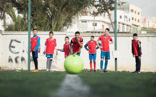 مشاركة حوالي 300 شاب في برنامج لتعليم اللغة الإسبانية وكرة القدم بتطوان