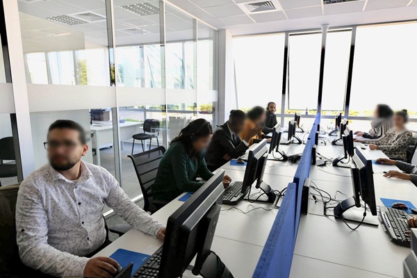 كلية العلوم بتطوان توقع اتفاقية شراكة مع “إيفريس” لتشغيل أكثر من 300 طالب