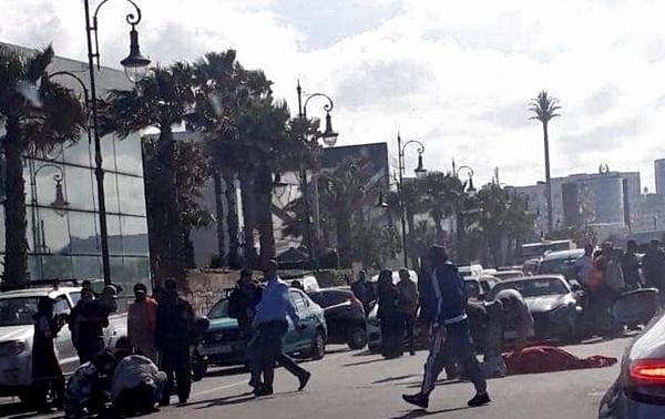 سيارة مسرعة تتسبب في مصرع سائحة أمريكية وطفلها بكورنيش طنجة