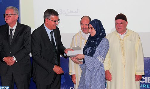 مؤسسة طنجة المتوسط تمنح جوائز التميز للتلاميذ المتفوقين في بكالوريا 2019