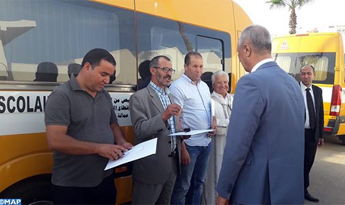 جماعات تستفيد من حافلات مدرسية بإقليم الحسيمة