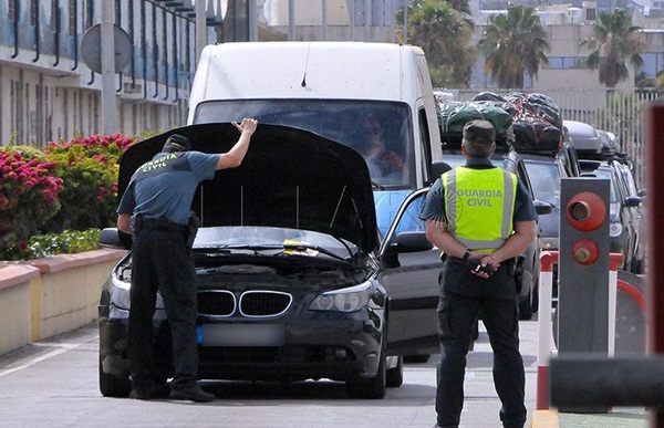 إحباط محاولة تهريب 3 سيارات فارهة مسروقة من أوروبا نحو المغرب