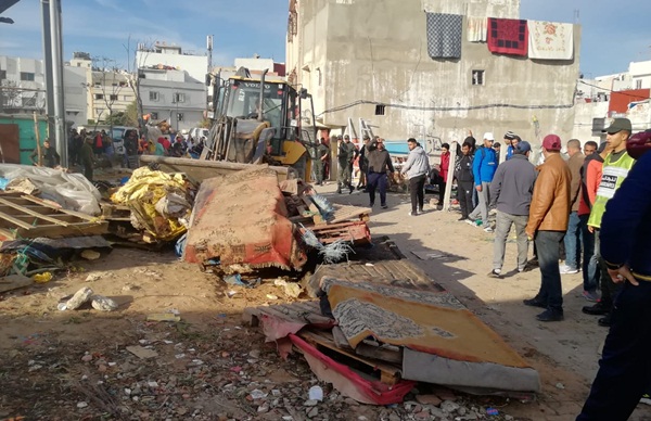 إصابة 3 رجال سلطة خلال حملة لتحرير الملك العمومي بطنجة