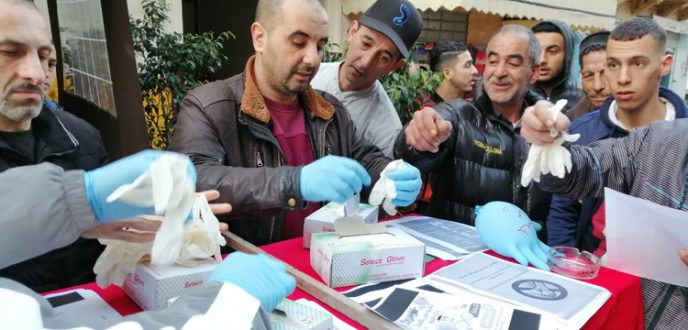 شباب مدينة طنجة متضامنون في زمن الكورونا