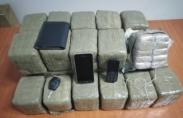 أمن طنجة يوقف مبحوث عنه أصدر شيكات بدون مؤونة وبحوزته مخدرات