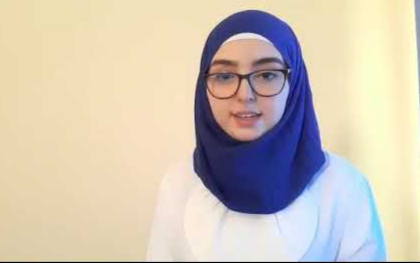 خيرة لكزناي.. ابنة مدينة الحسيمة تشارك في مسابقة الخطاب الذهبي 2020