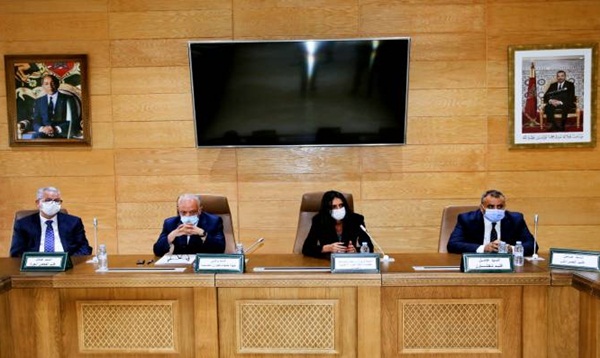 السيدة فتاح العلوي تتدارس مع مهنيي القطاع حول استئناف النشاط السياحي بطنجة
