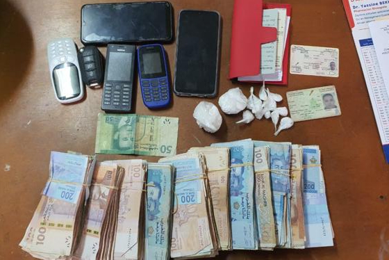 إيقاف مروج للمخدرات القوية بطنجة متلبسا بحيازة الكوكايين وبحوزته 11 مليون سنتيم
