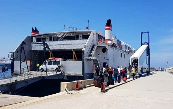 إسبانيا تواصل إجلاء العالقين في المملكة وتنظم رحلة بحرية جديدة من طنجة