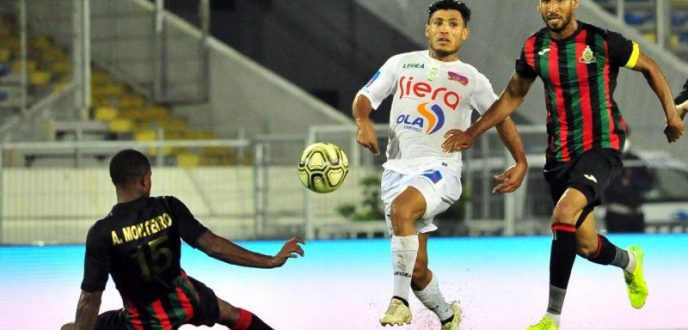 الرجاء البيضاوي يتوج بطلا للدوري الاحترافي المغربي للمرة الـ12 في تاريخه