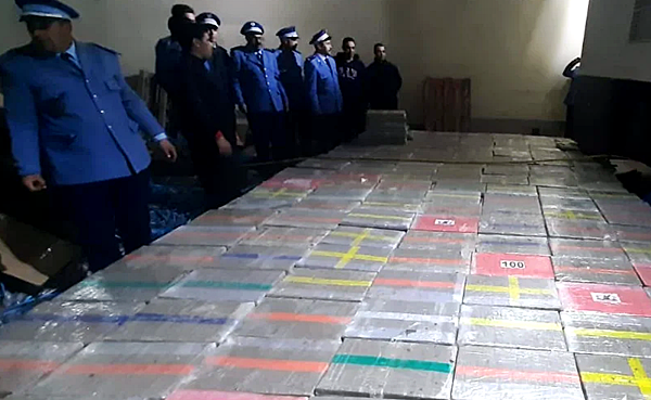 احباط محاولة جديدة لتهريب حوالي 9 أطنان من “الحشيش” عبر معبر الكركرات