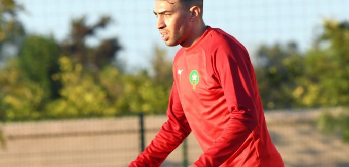 الفيفا” تسمح للنجم المغربي منير الحدادي بحمل قميص أسود الأطلس