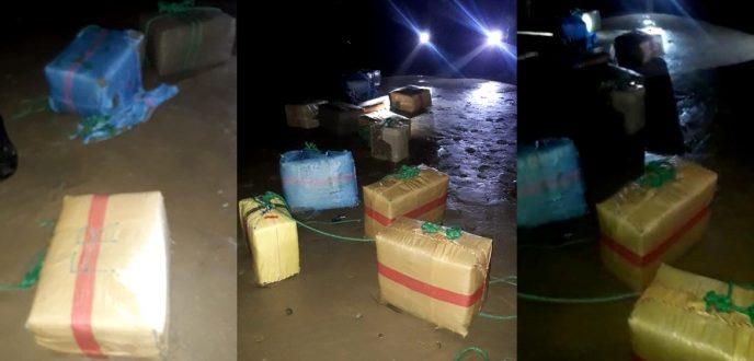 إحباط محاولة تهريب 400 كلغ من “الشيرا” انطلاقا من شاطئ “المريصات” بطنجة