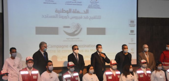 الهلال الأحمر يحتفي بالأطر التمريضية المشاركة في احتواء جائحة كورونا